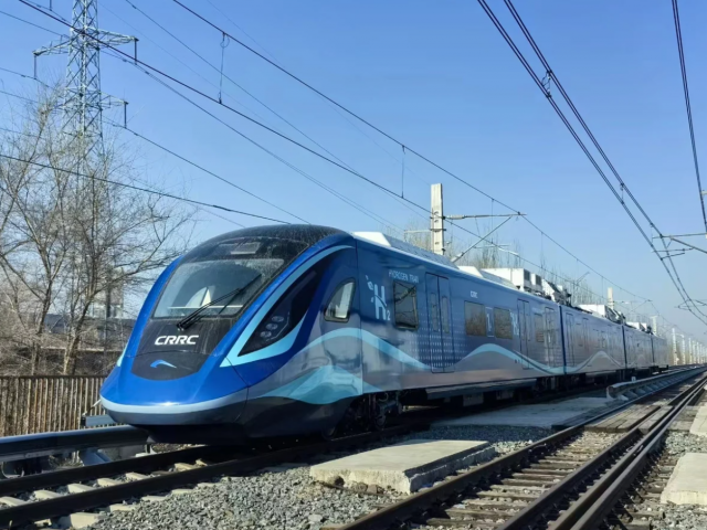 В Китай завършиха изпитанията на влак с водородно гориво