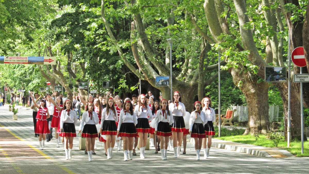 Ученически духови оркестри от цялата страна се надсвирваха в курорта Вършец