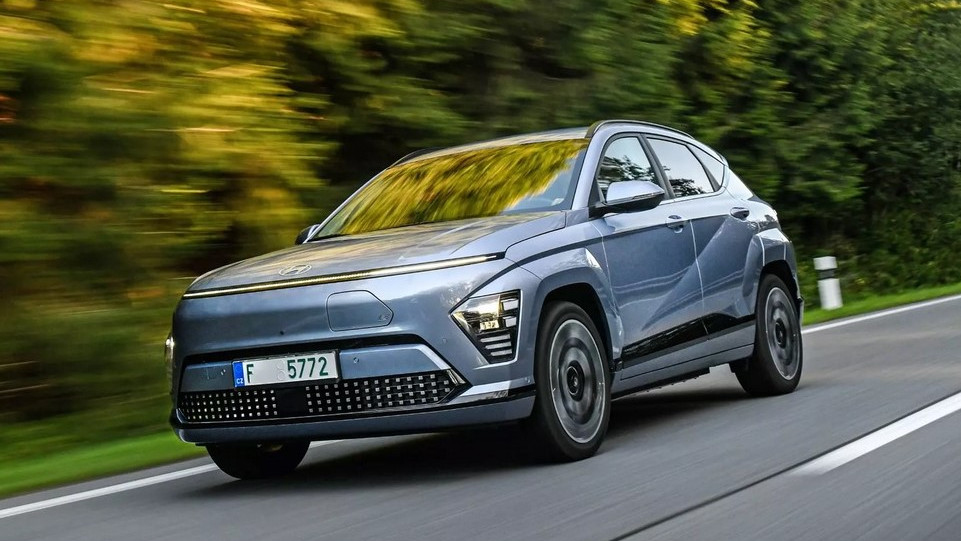 Hyundai изтегли над 145 000 електрически автомобила поради критичен проблем