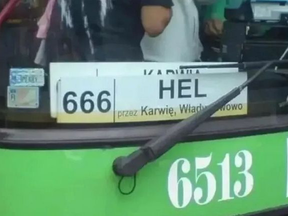 Автобус 666 до Хел: номерът на маршрута е променен поради религиозни протести