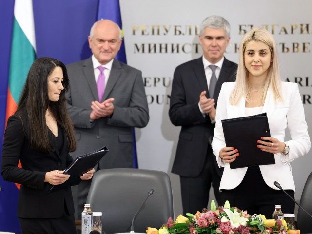 "България е основен двигател на инициативата за Вертикален коридор"