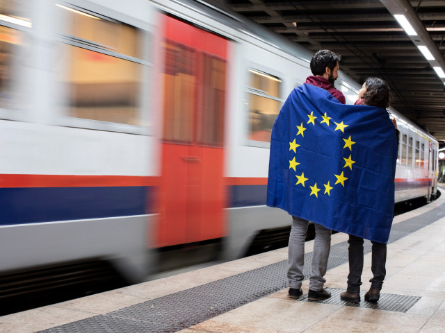 Обиколете Европа безплатно на 18