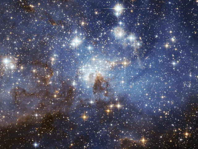 Защо нощем небето е черно, след като има толкова много ярки звезди?
