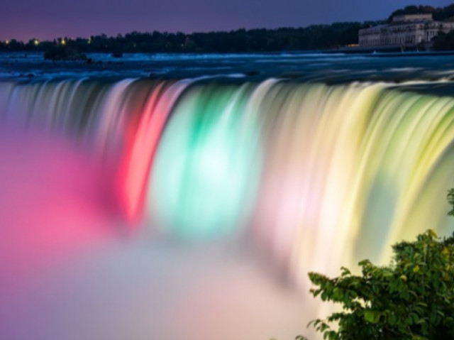 Ниагарският водопад ще светне в цветовете на българския трибагреник